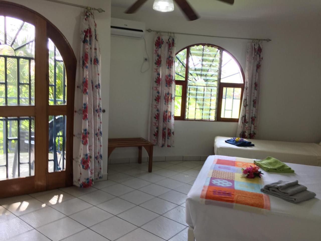 La Perlita Jacó Exterior foto