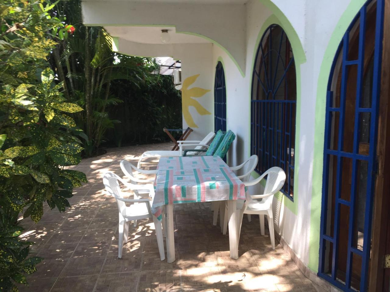 La Perlita Jacó Exterior foto