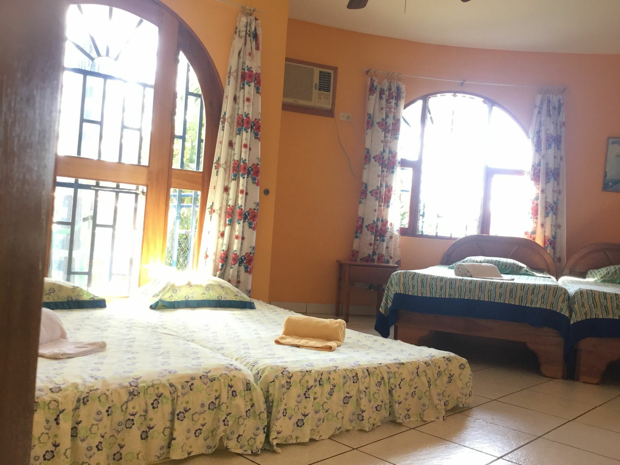 La Perlita Jacó Exterior foto